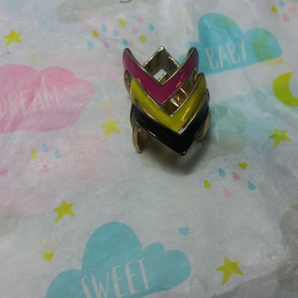 3 Crown Stackable Rings - Picture 9 of 12